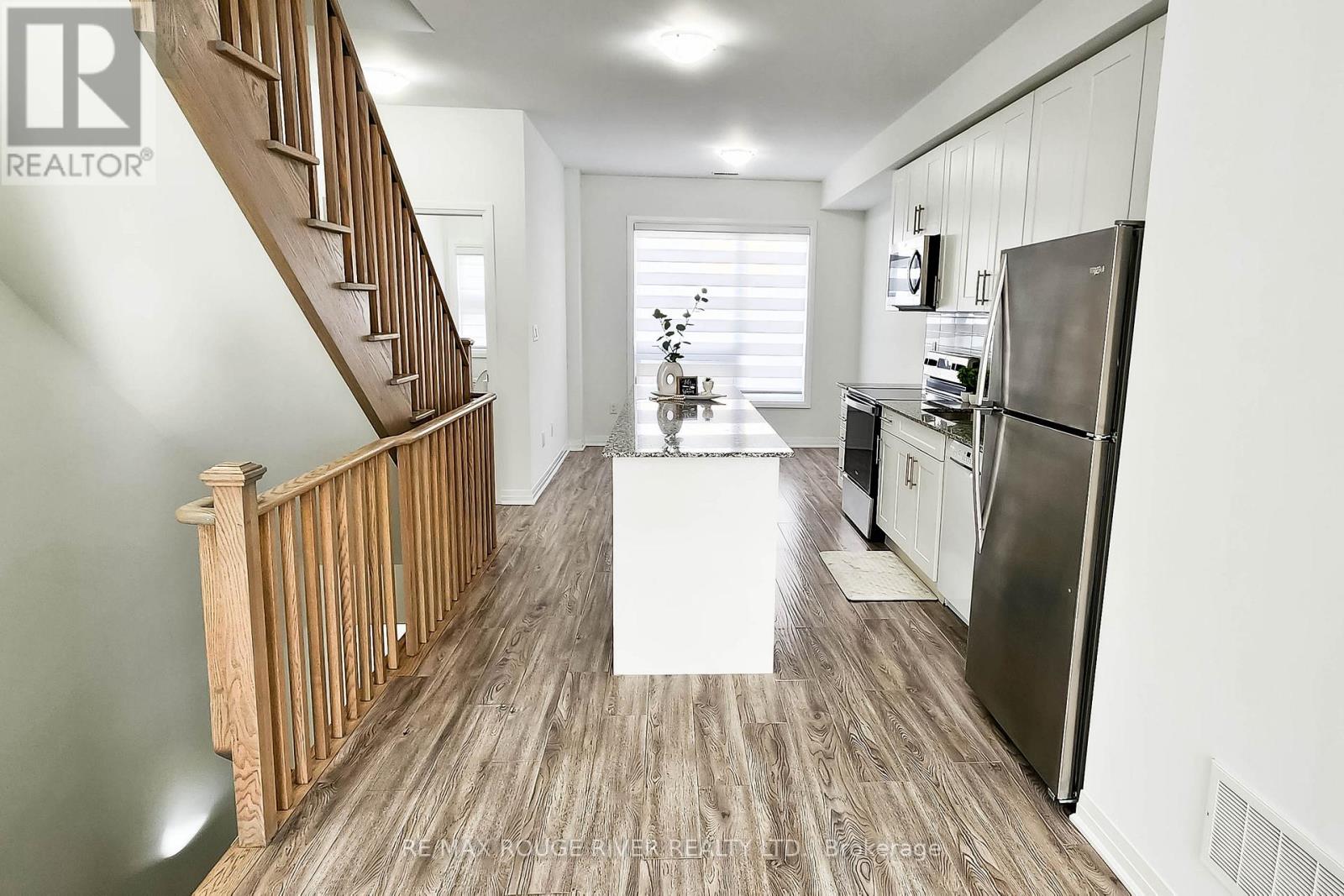 1630 Pleasure Valley Path, Oshawa, Ontario  L1G 0E3 - Photo 4 - E12580564