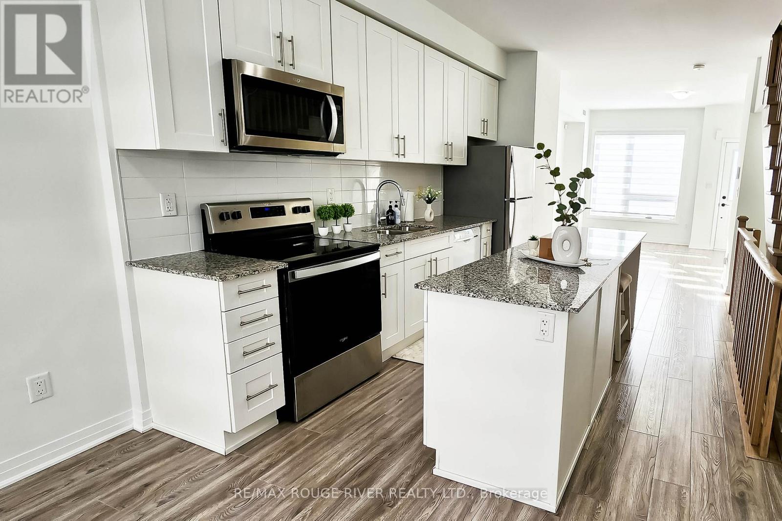 1630 Pleasure Valley Path, Oshawa, Ontario  L1G 0E3 - Photo 7 - E12580564