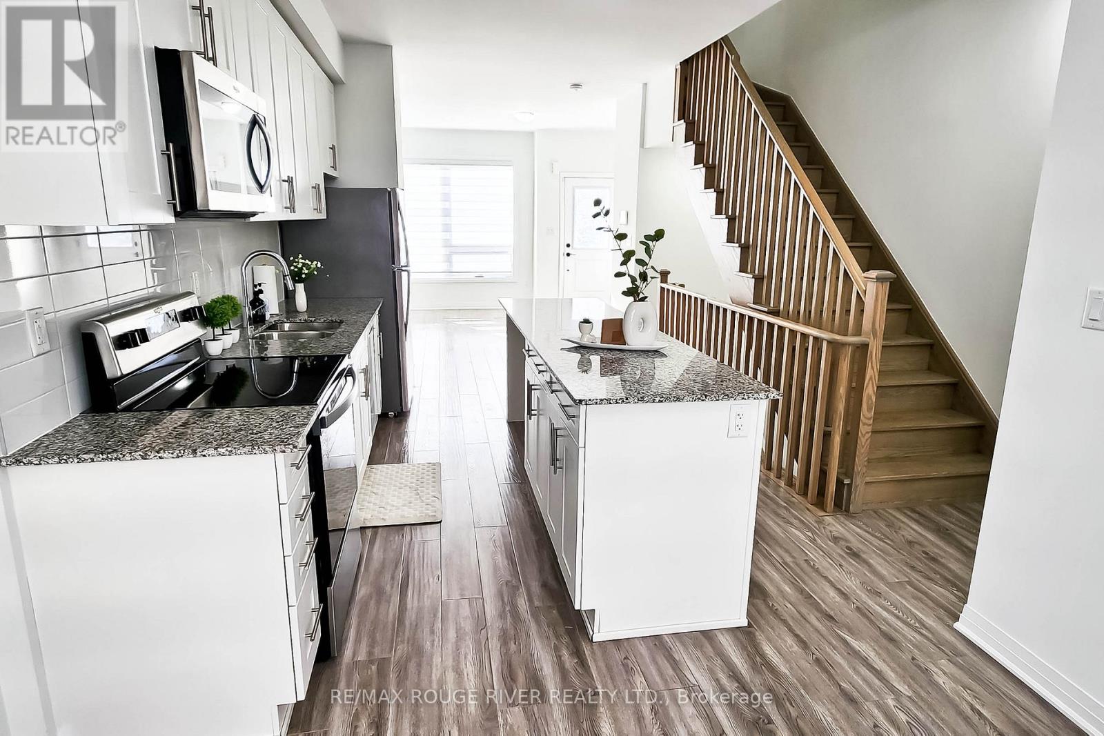 1630 Pleasure Valley Path, Oshawa, Ontario  L1G 0E3 - Photo 9 - E12580564