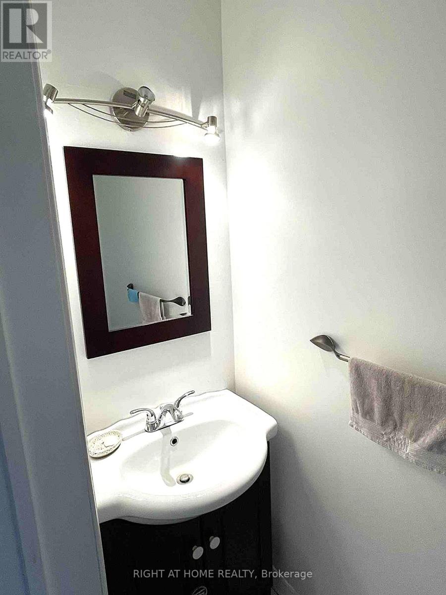 294 Ferndale Drive S, Barrie (Ardagh), Ontario  L4N 8K1 - Photo 5 - S12580584