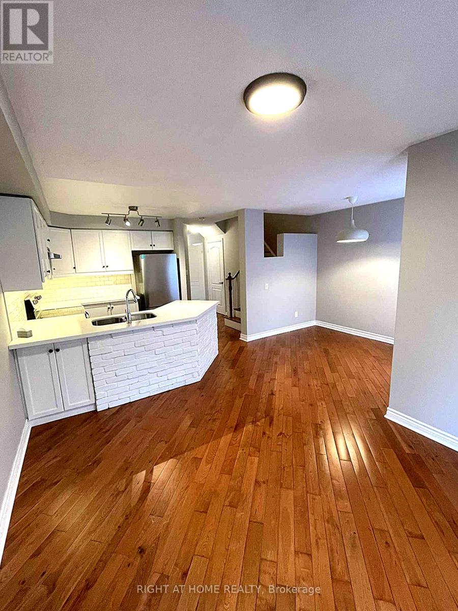 294 Ferndale Drive S, Barrie (Ardagh), Ontario  L4N 8K1 - Photo 7 - S12580584