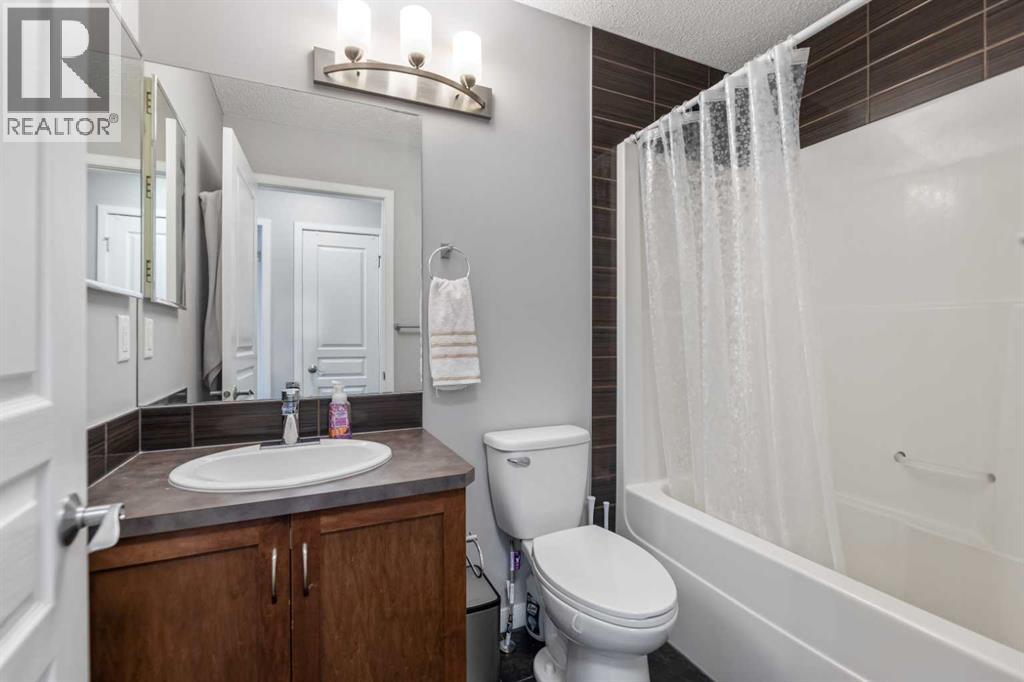 243 New Brighton Landing Se, Calgary, Alberta  T2Z 0S6 - Photo 22 - A2272859