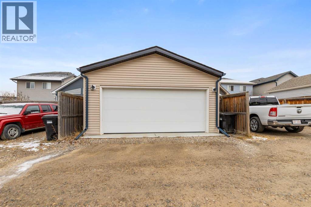 243 New Brighton Landing Se, Calgary, Alberta  T2Z 0S6 - Photo 32 - A2272859
