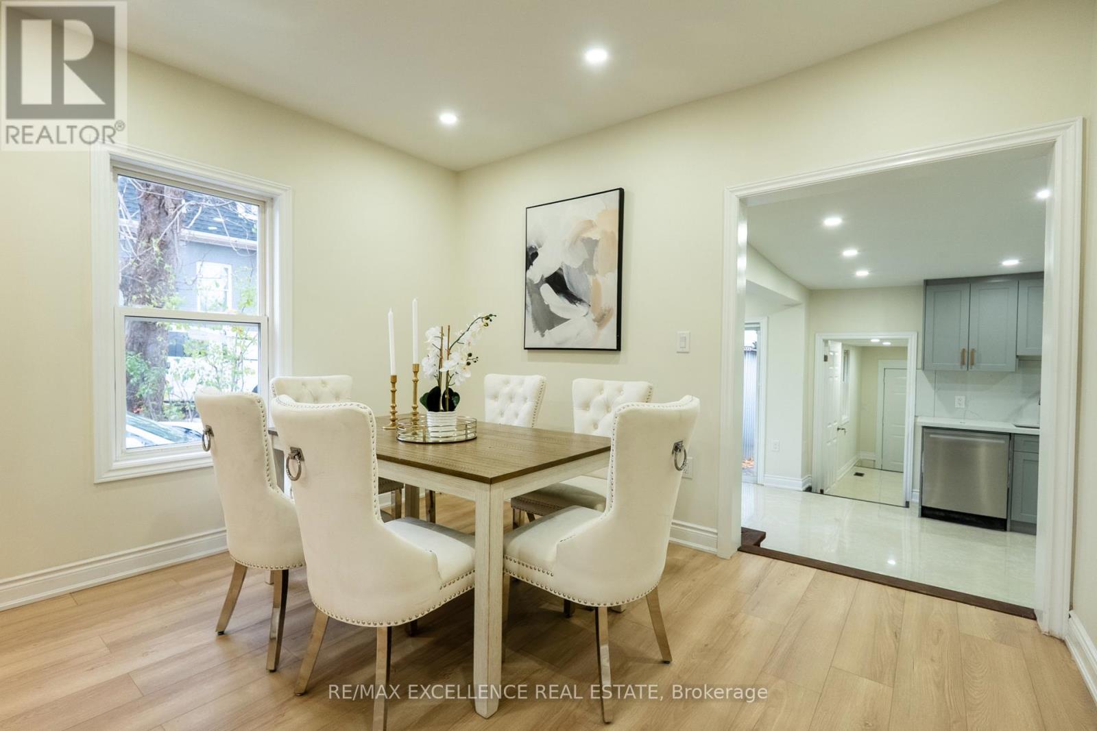 10 Draper Street, Halton Hills, Ontario  L7G 3C8 - Photo 10 - W12580574