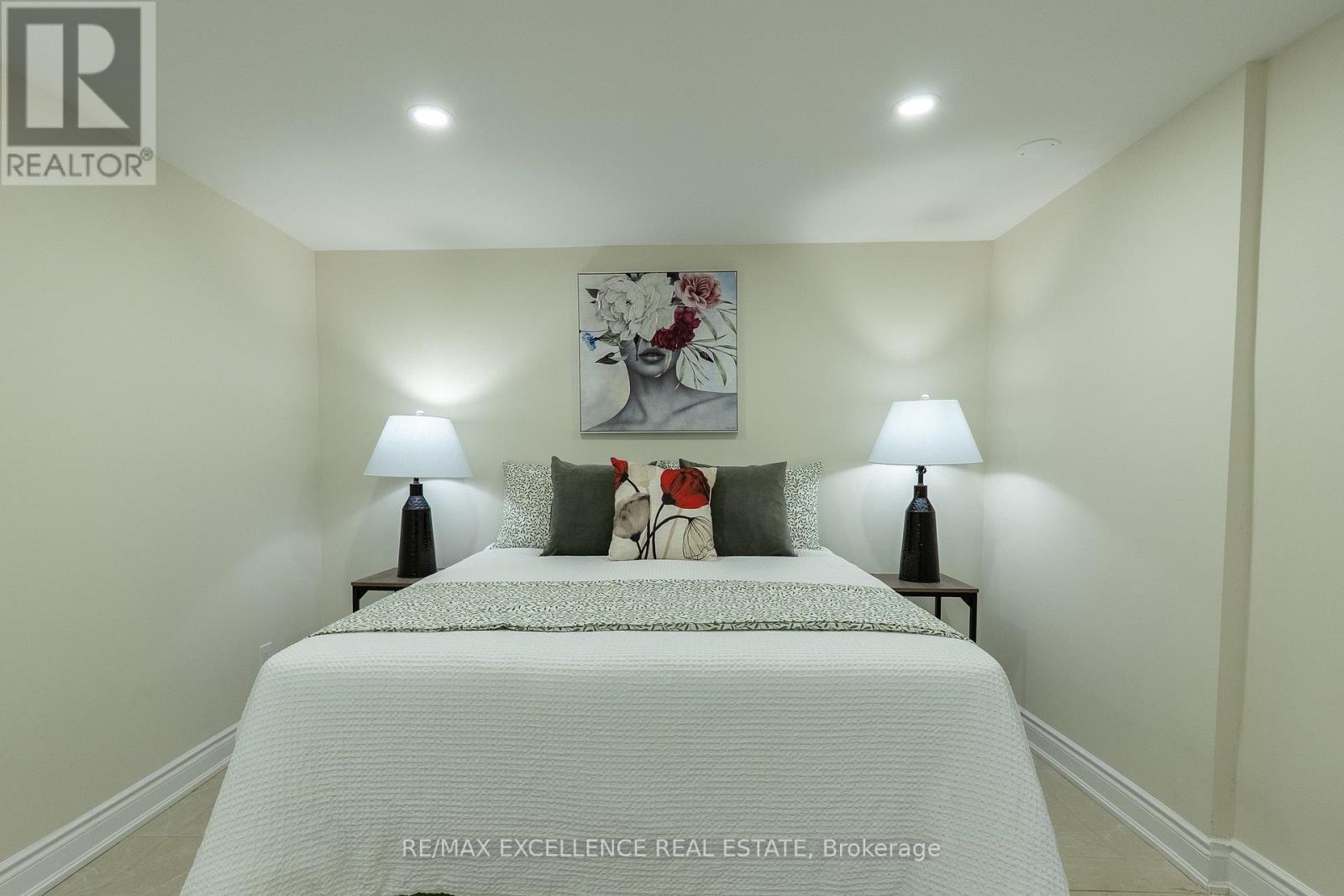 10 Draper Street, Halton Hills, Ontario  L7G 3C8 - Photo 14 - W12580574