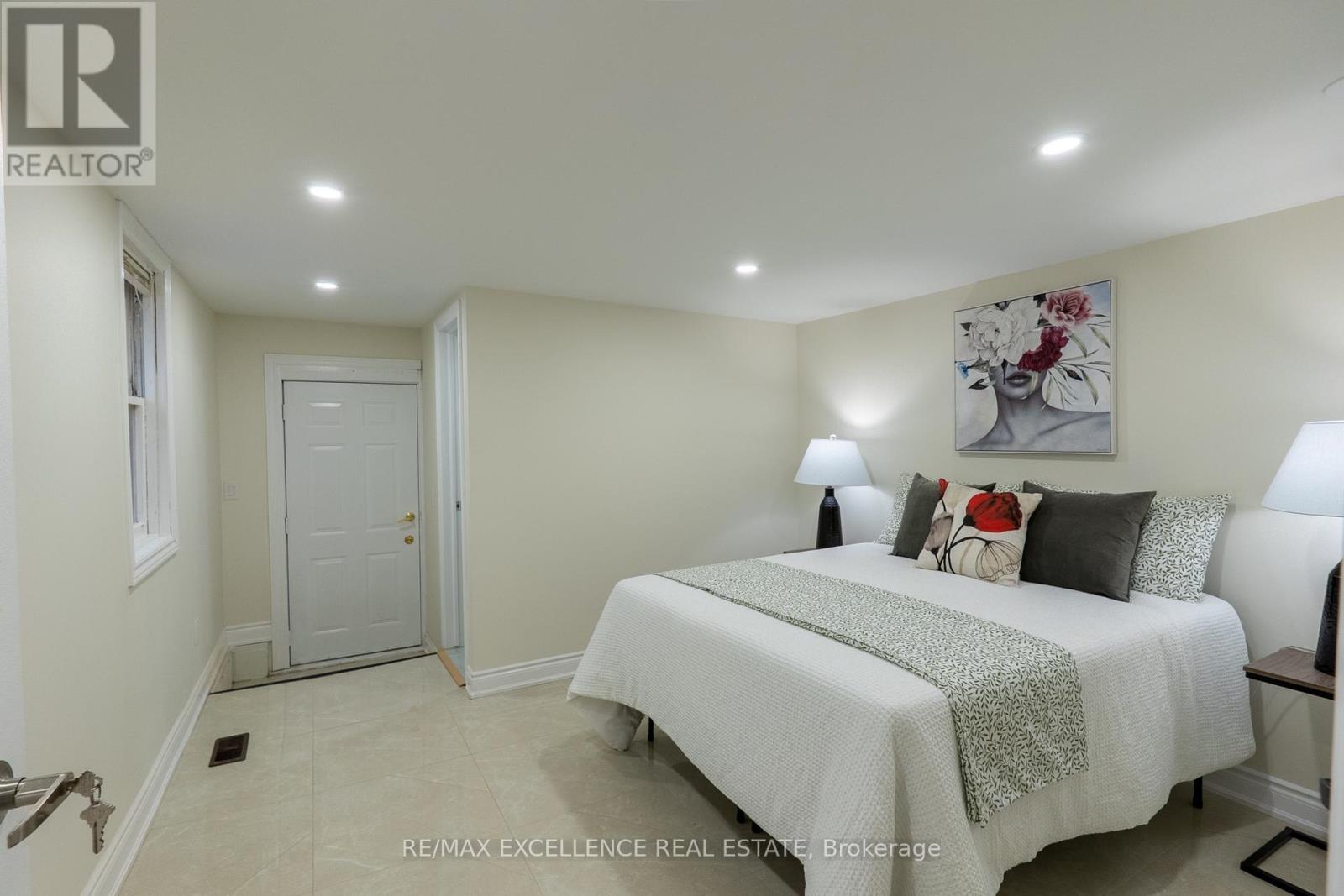 10 Draper Street, Halton Hills, Ontario  L7G 3C8 - Photo 16 - W12580574