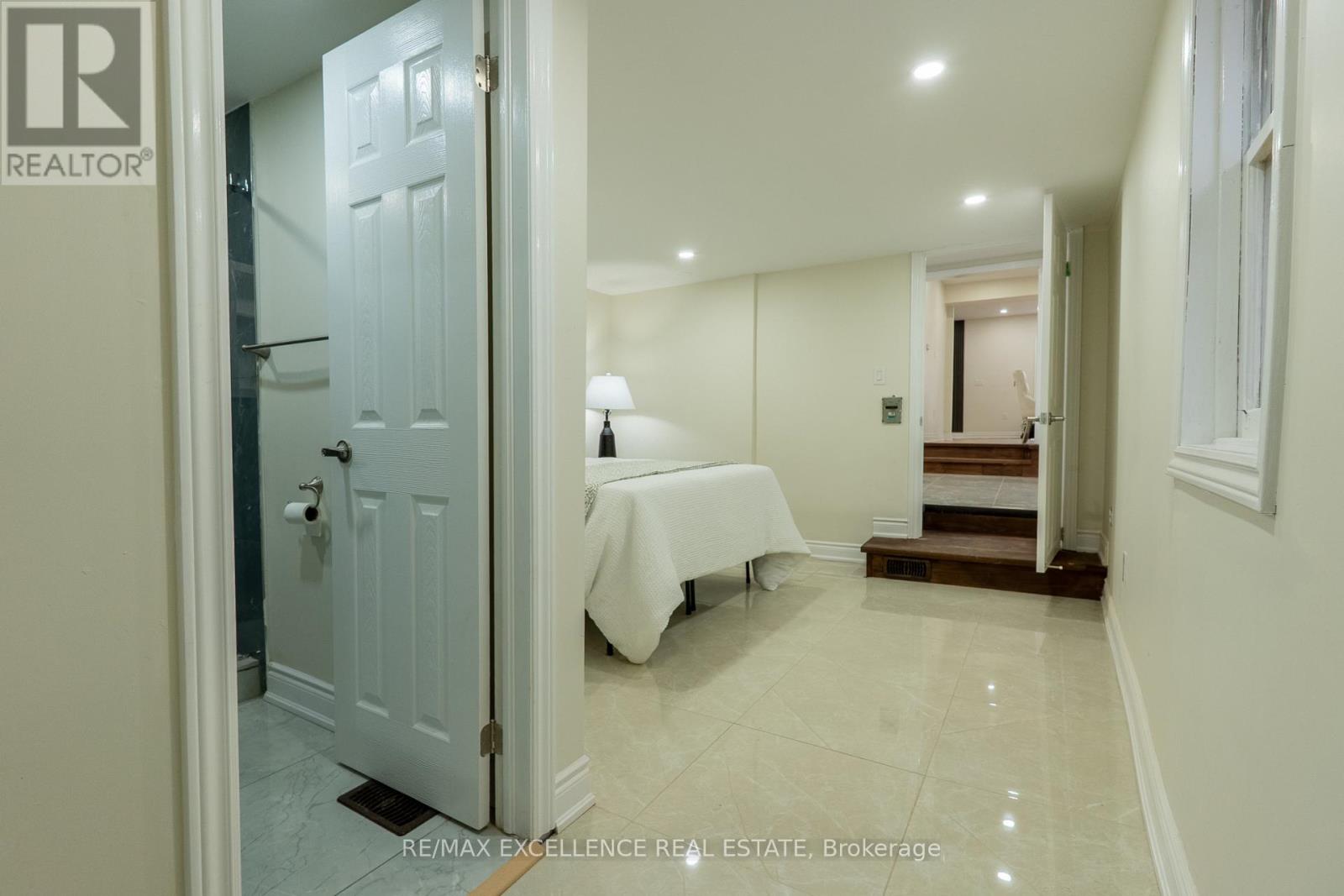 10 Draper Street, Halton Hills, Ontario  L7G 3C8 - Photo 20 - W12580574