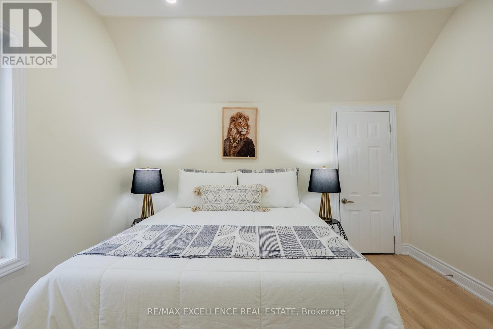 10 Draper Street, Halton Hills, Ontario  L7G 3C8 - Photo 33 - W12580574