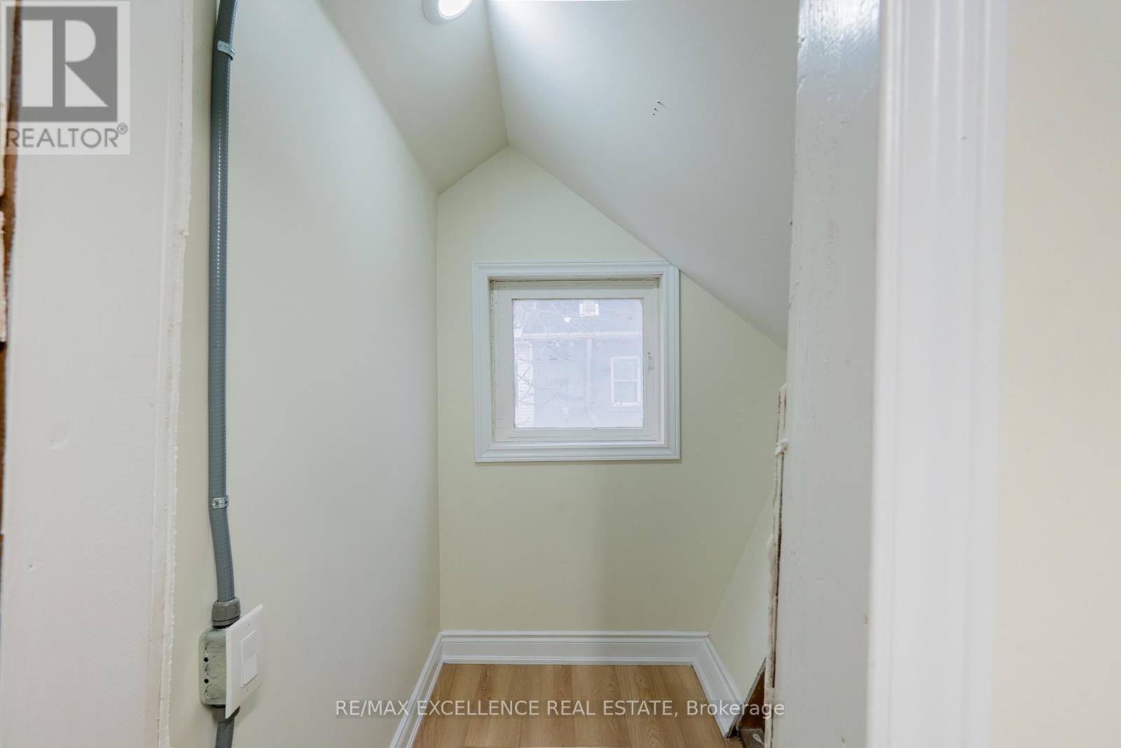 10 Draper Street, Halton Hills, Ontario  L7G 3C8 - Photo 36 - W12580574