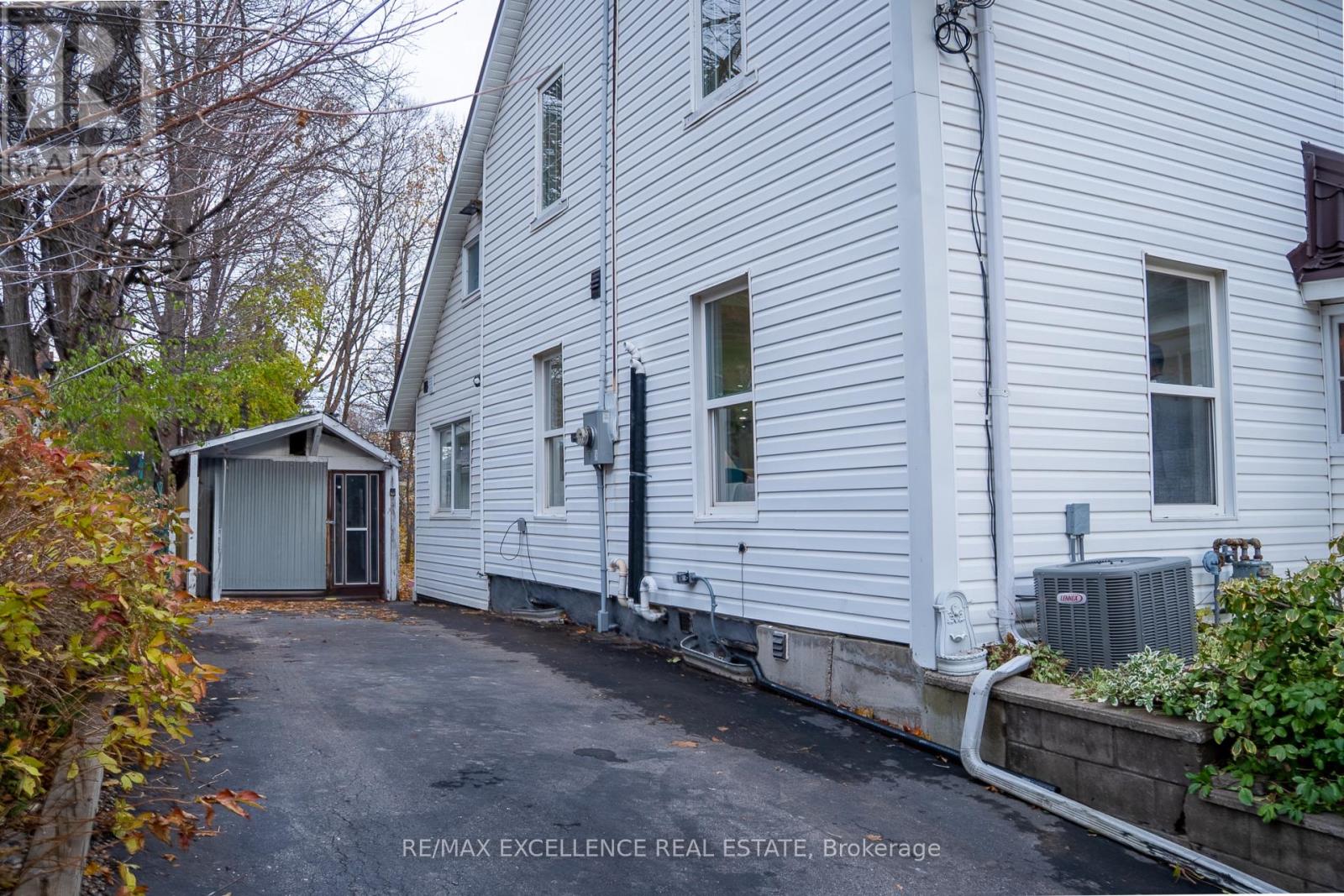 10 Draper Street, Halton Hills, Ontario  L7G 3C8 - Photo 45 - W12580574