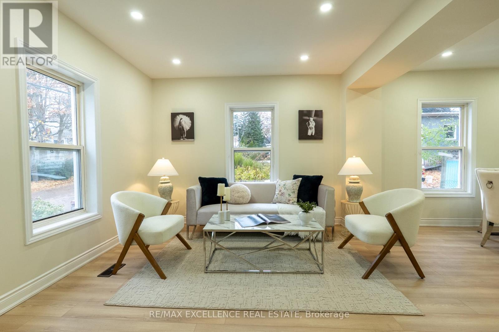 10 Draper Street, Halton Hills, Ontario  L7G 3C8 - Photo 7 - W12580574