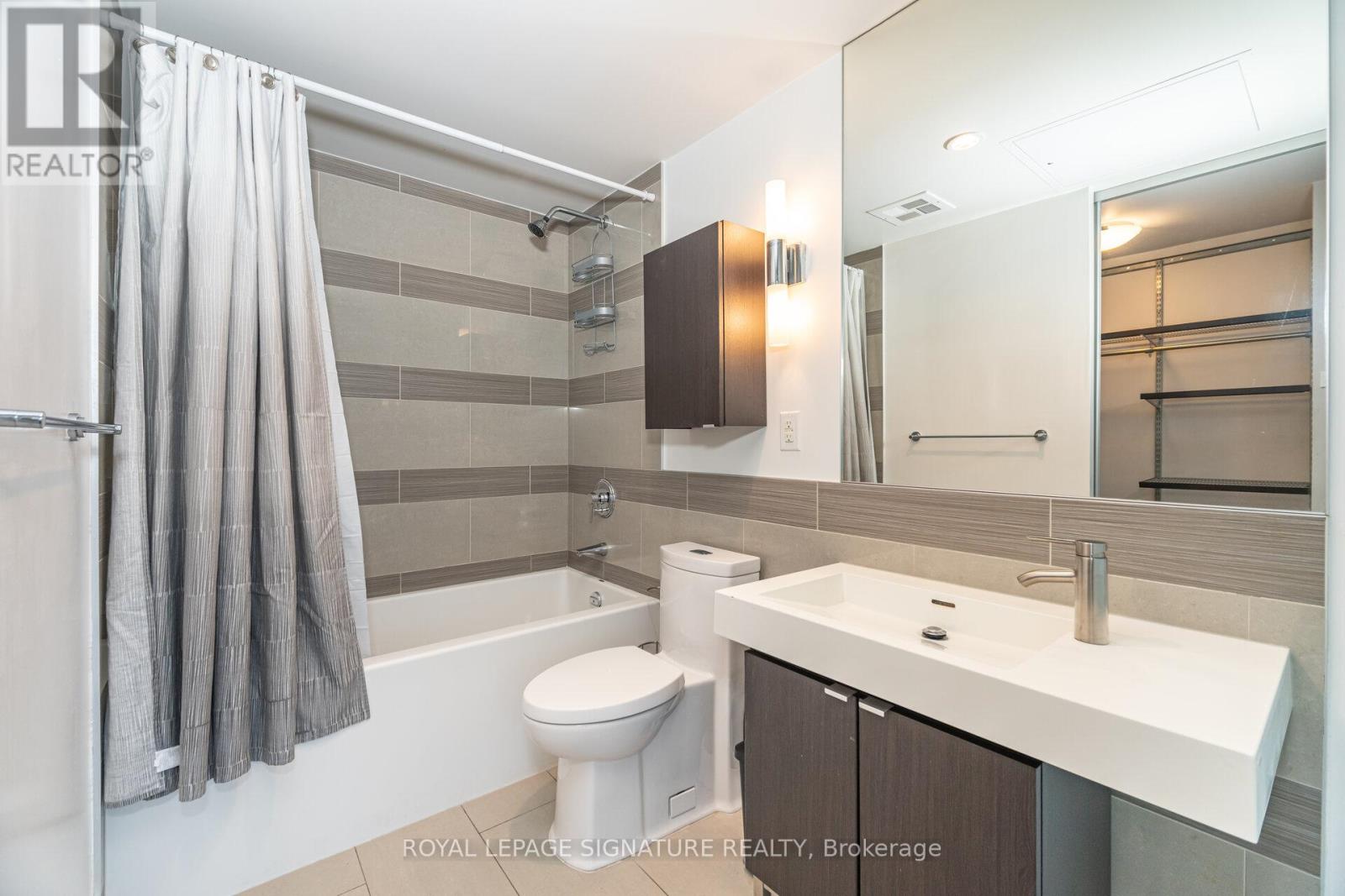 3203 - 70 Distillery Lane, Toronto, Ontario  M5A 0E3 - Photo 16 - C12574888