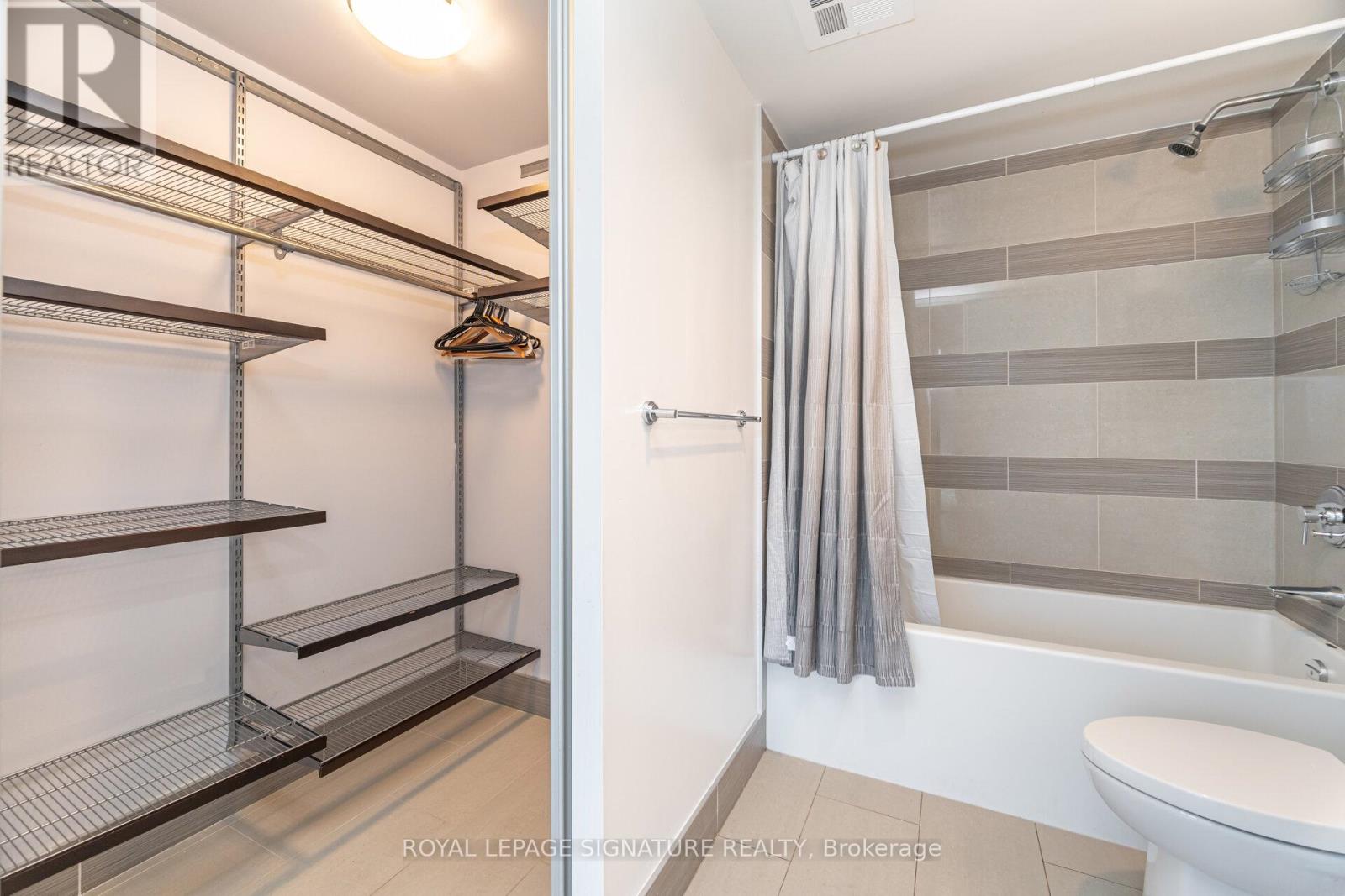 3203 - 70 Distillery Lane, Toronto, Ontario  M5A 0E3 - Photo 15 - C12574888