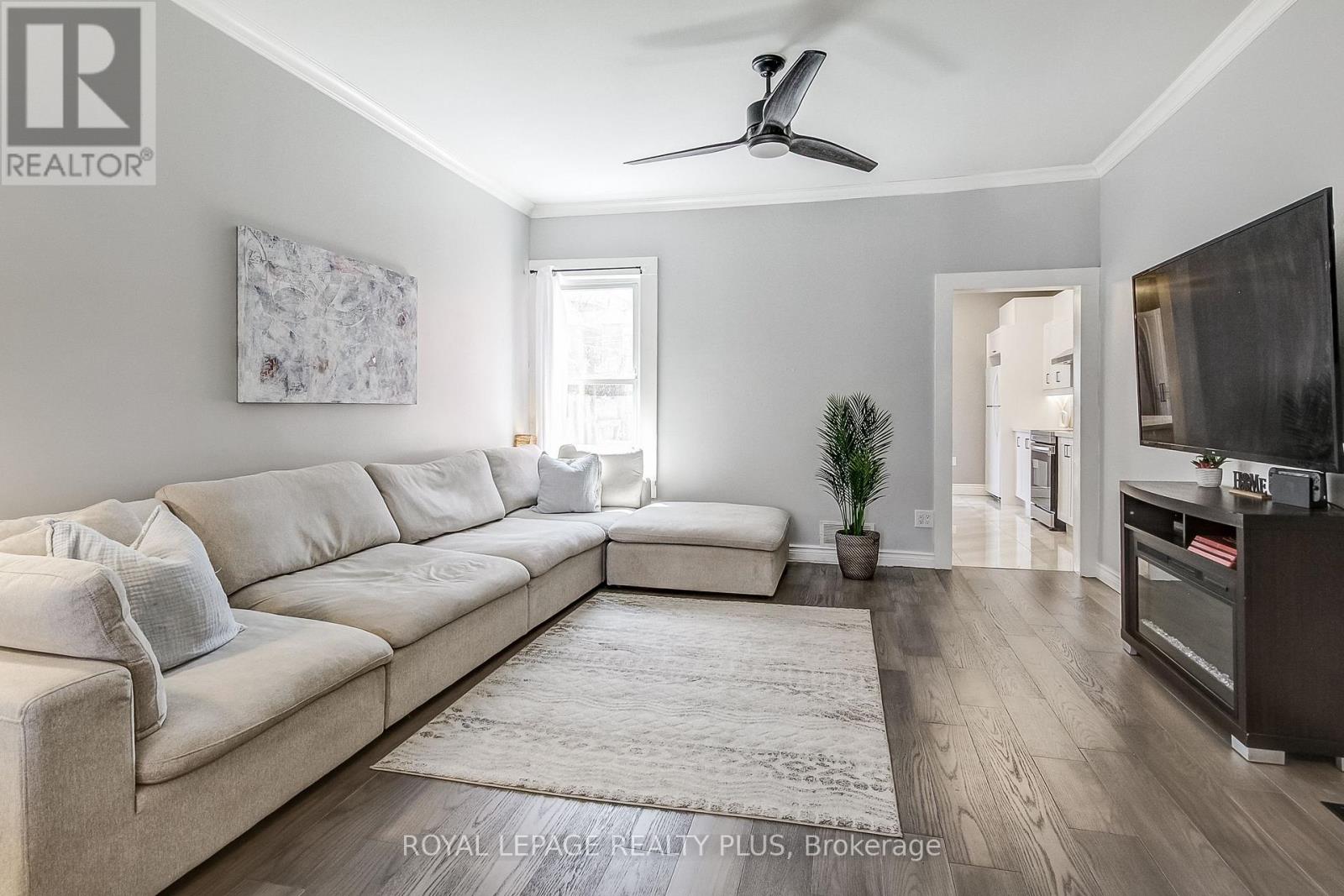 38 Rosemont Avenue, Hamilton, Ontario  L8L 2M3 - Photo 7 - X12580596