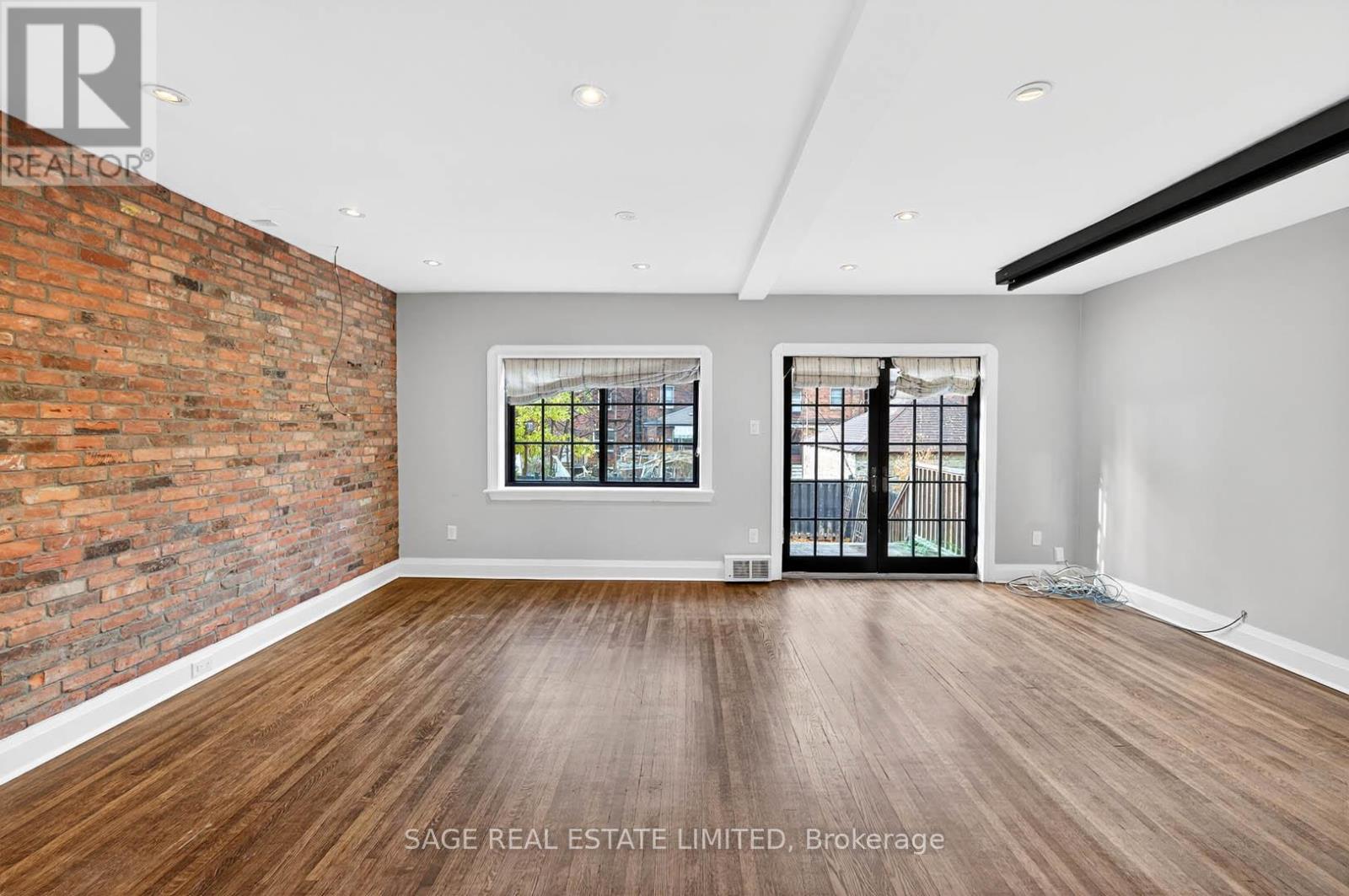 12 Fairleigh Crescent, Toronto, Ontario  M6C 3R8 - Photo 10 - C12580604