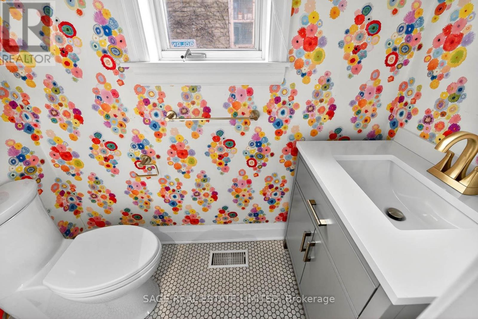 12 Fairleigh Crescent, Toronto, Ontario  M6C 3R8 - Photo 14 - C12580604