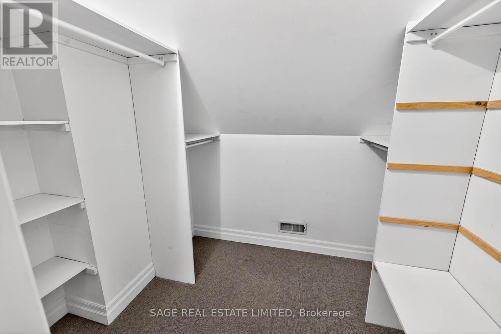 12 Fairleigh Crescent, Toronto, Ontario  M6C 3R8 - Photo 16 - C12580604