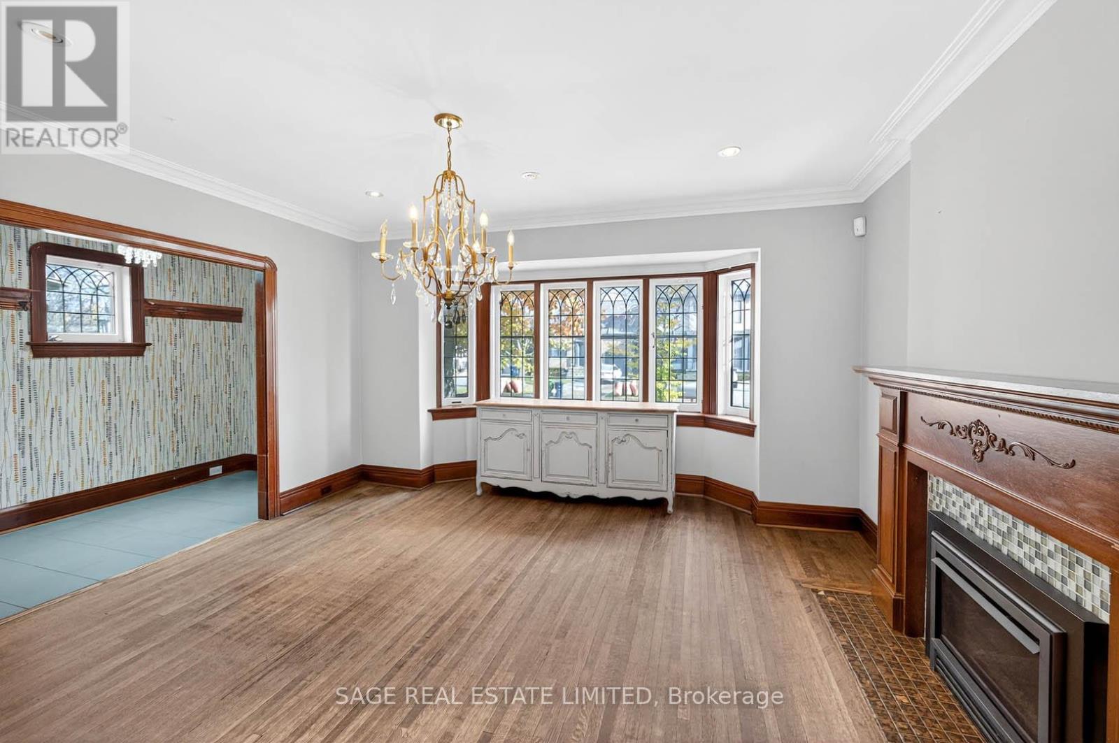 12 Fairleigh Crescent, Toronto, Ontario  M6C 3R8 - Photo 3 - C12580604