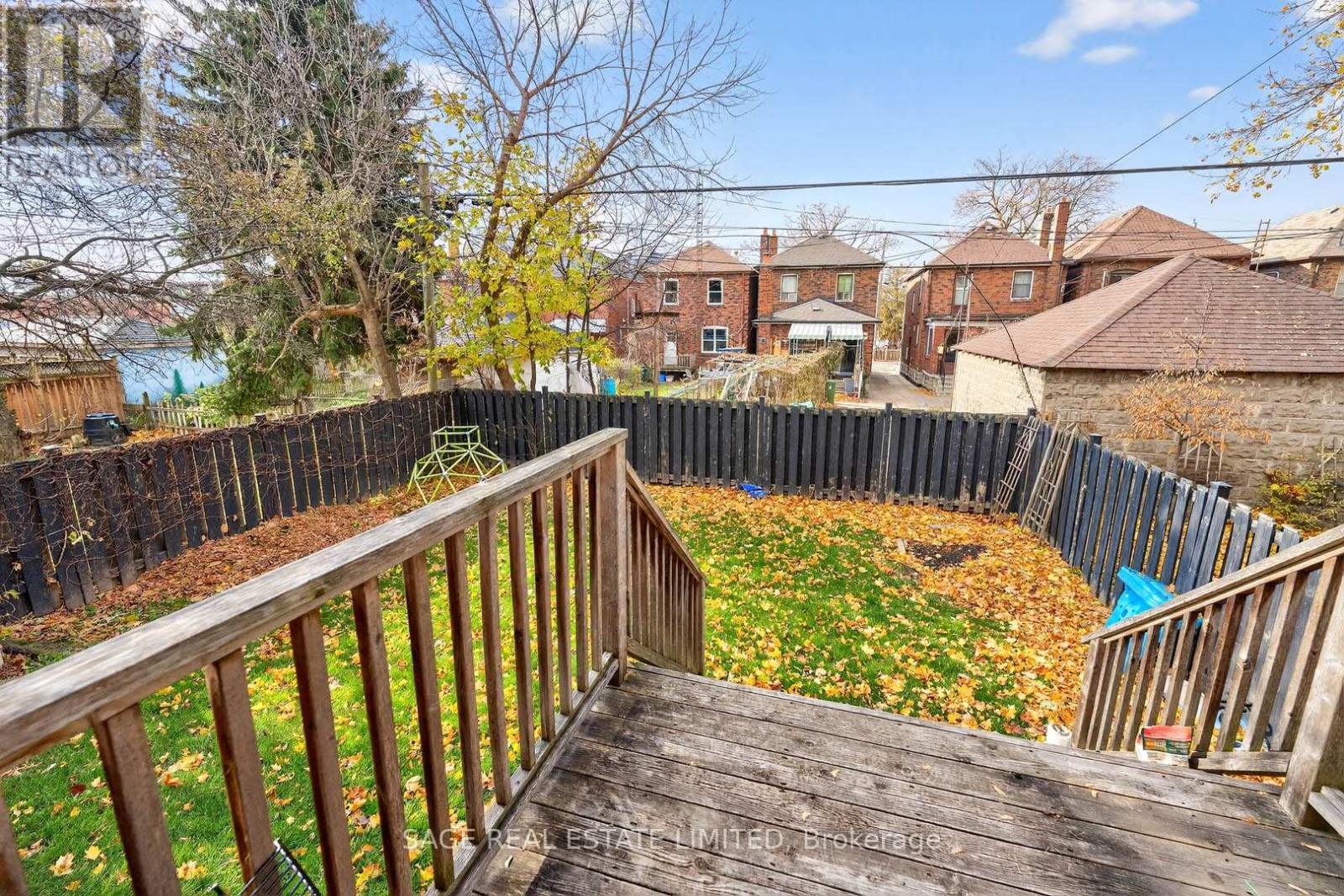 12 Fairleigh Crescent, Toronto, Ontario  M6C 3R8 - Photo 35 - C12580604