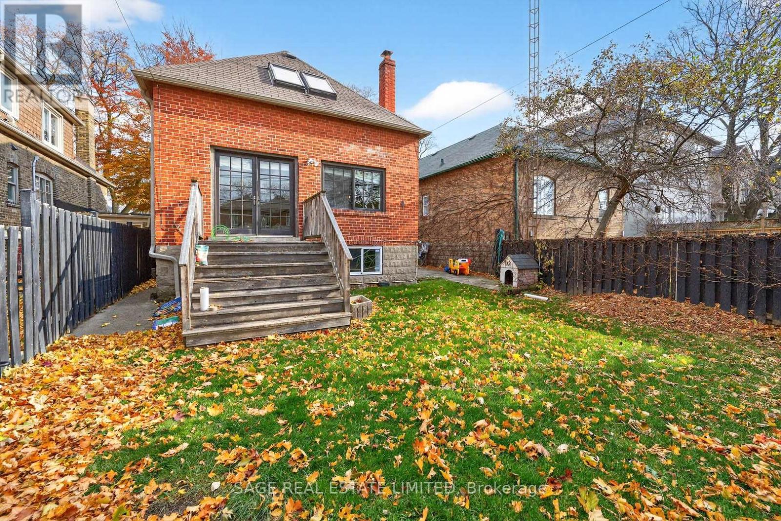 12 Fairleigh Crescent, Toronto, Ontario  M6C 3R8 - Photo 36 - C12580604