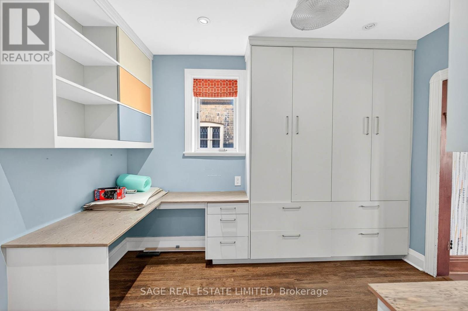 12 Fairleigh Crescent, Toronto, Ontario  M6C 3R8 - Photo 8 - C12580604