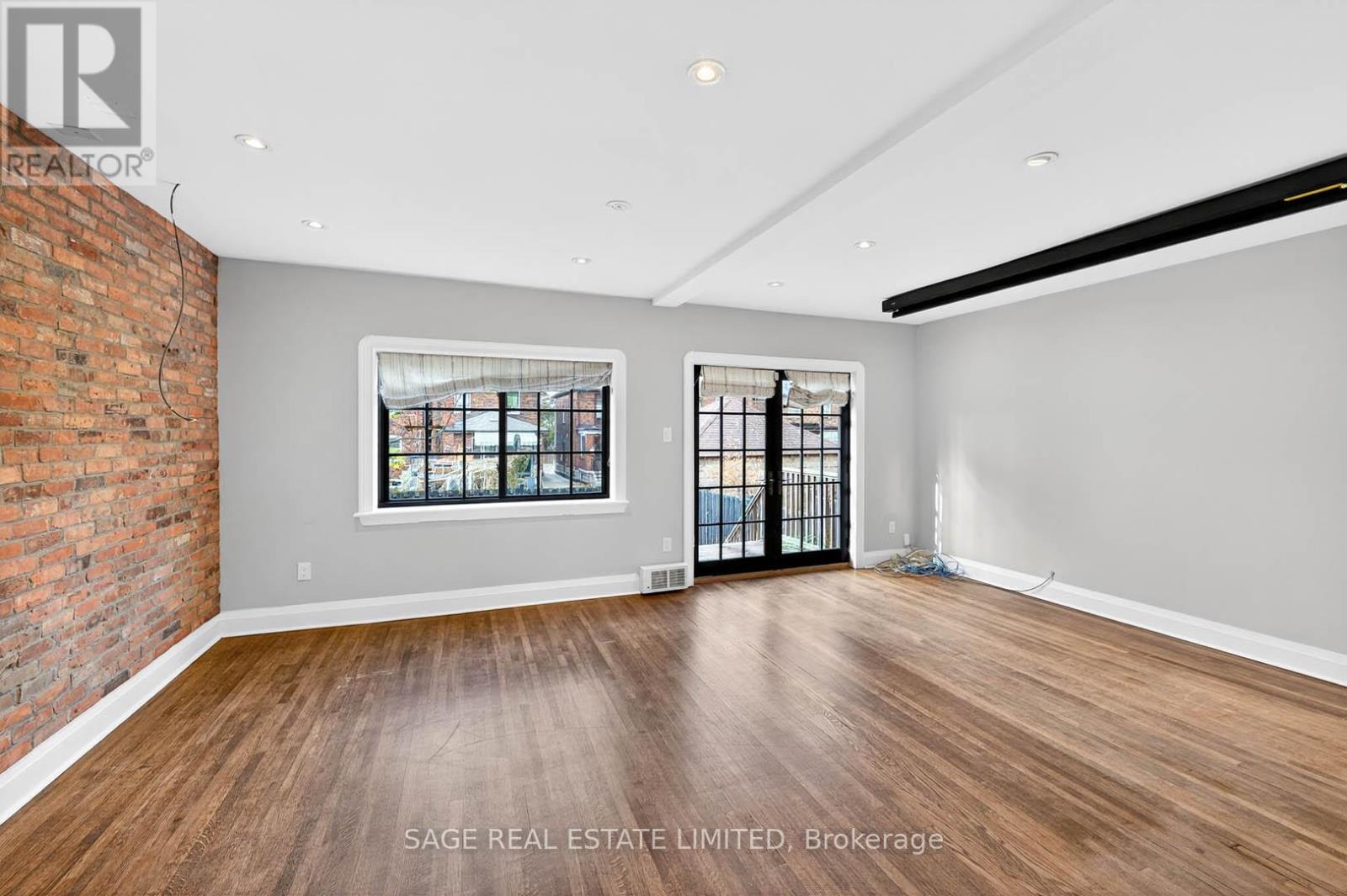 12 Fairleigh Crescent, Toronto, Ontario  M6C 3R8 - Photo 9 - C12580604