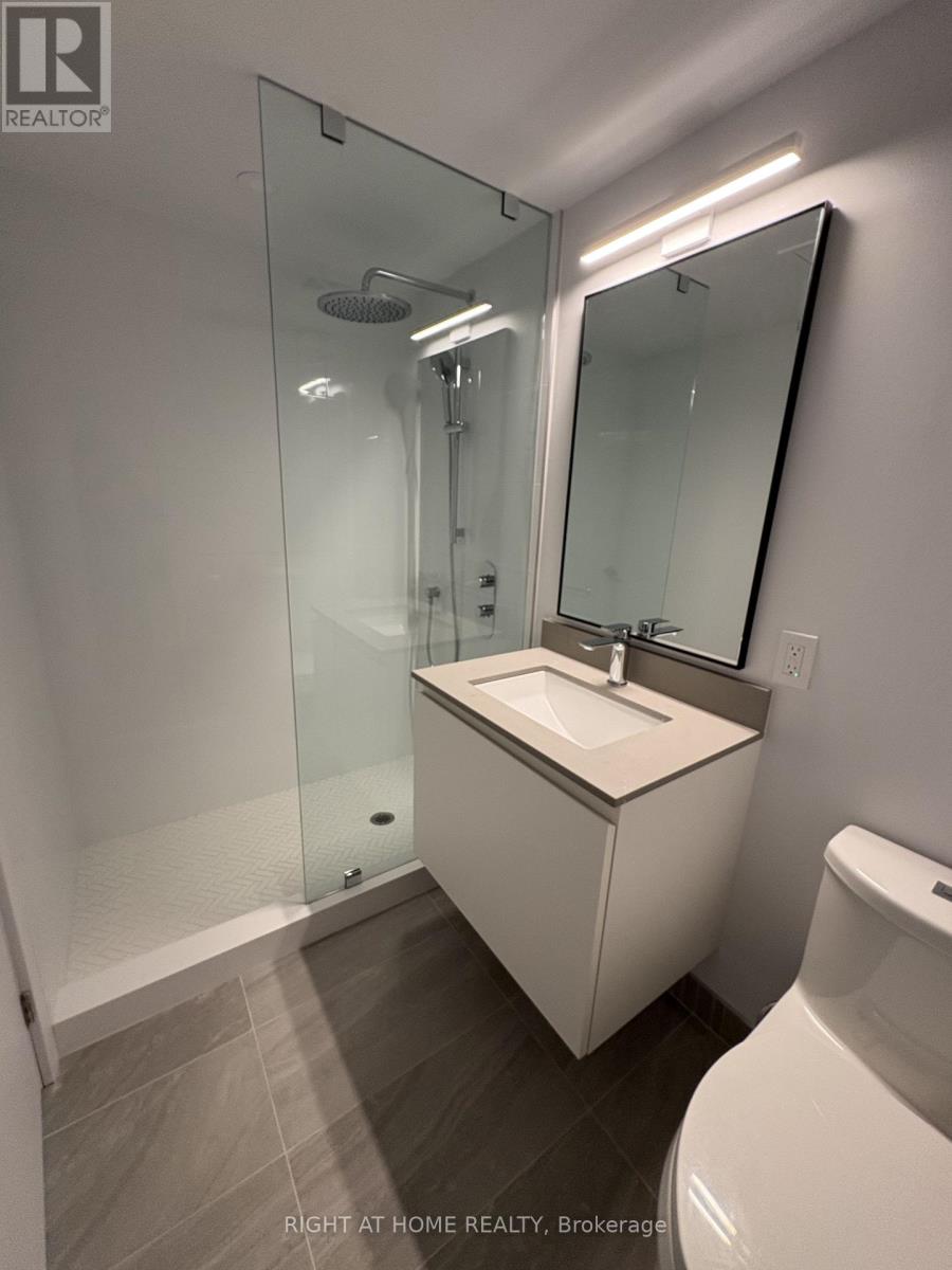 210 - 1720 Bayview Avenue, Toronto, Ontario  M4G 0E5 - Photo 9 - C12580626