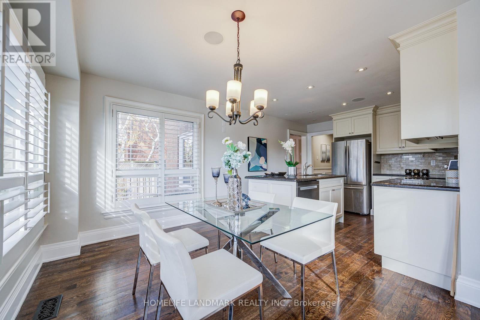 1124 Creekside Drive, Oakville, Ontario  L6H 4Z5 - Photo 15 - W12561100