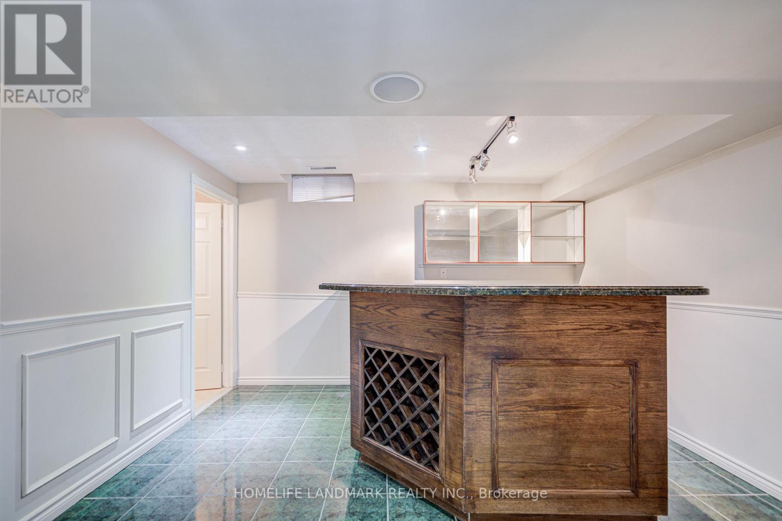 1124 Creekside Drive, Oakville, Ontario  L6H 4Z5 - Photo 44 - W12561100