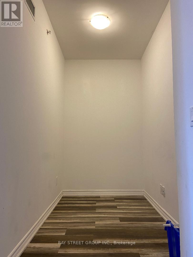 218 - 11611 Yonge Street, Richmond Hill, Ontario  L4E 3N8 - Photo 14 - N12580606