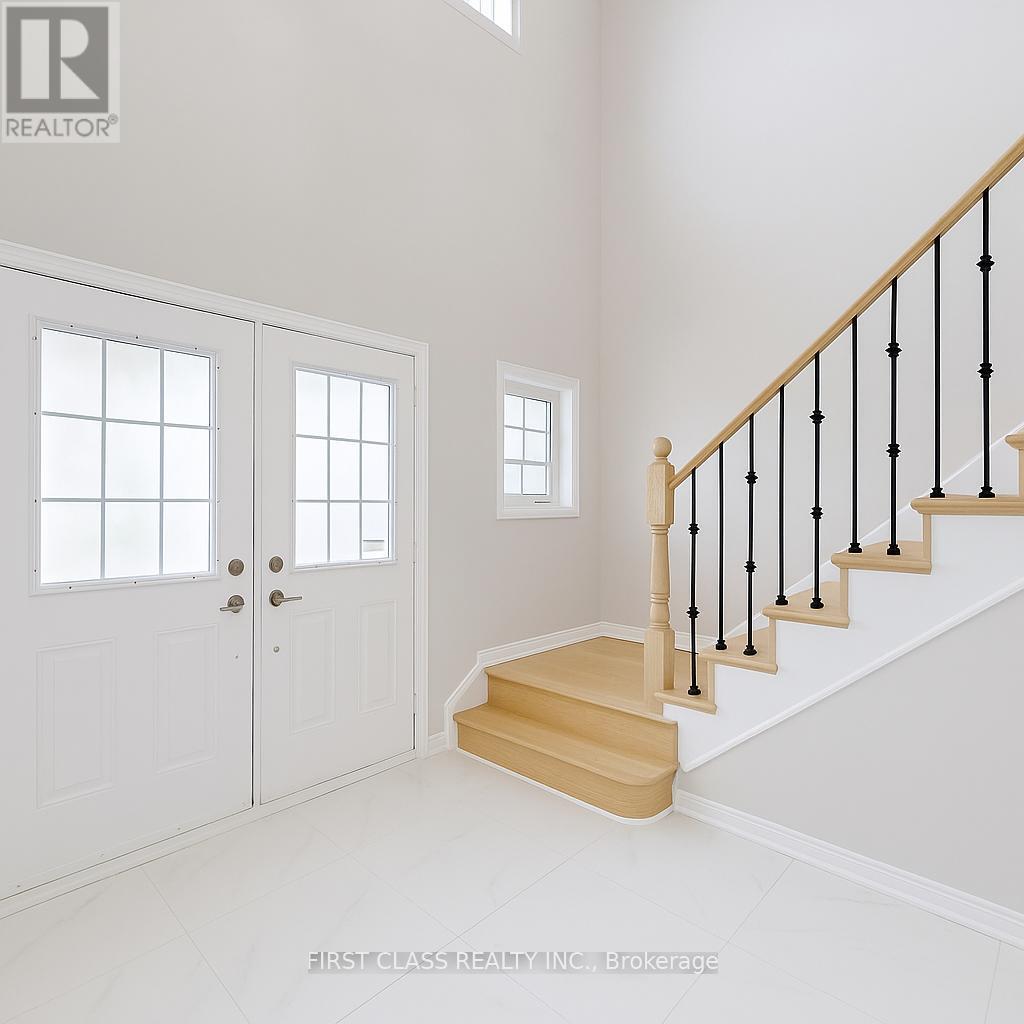 140 English Oak Drive, Richmond Hill, Ontario  L4E 4G4 - Photo 3 - N12580610