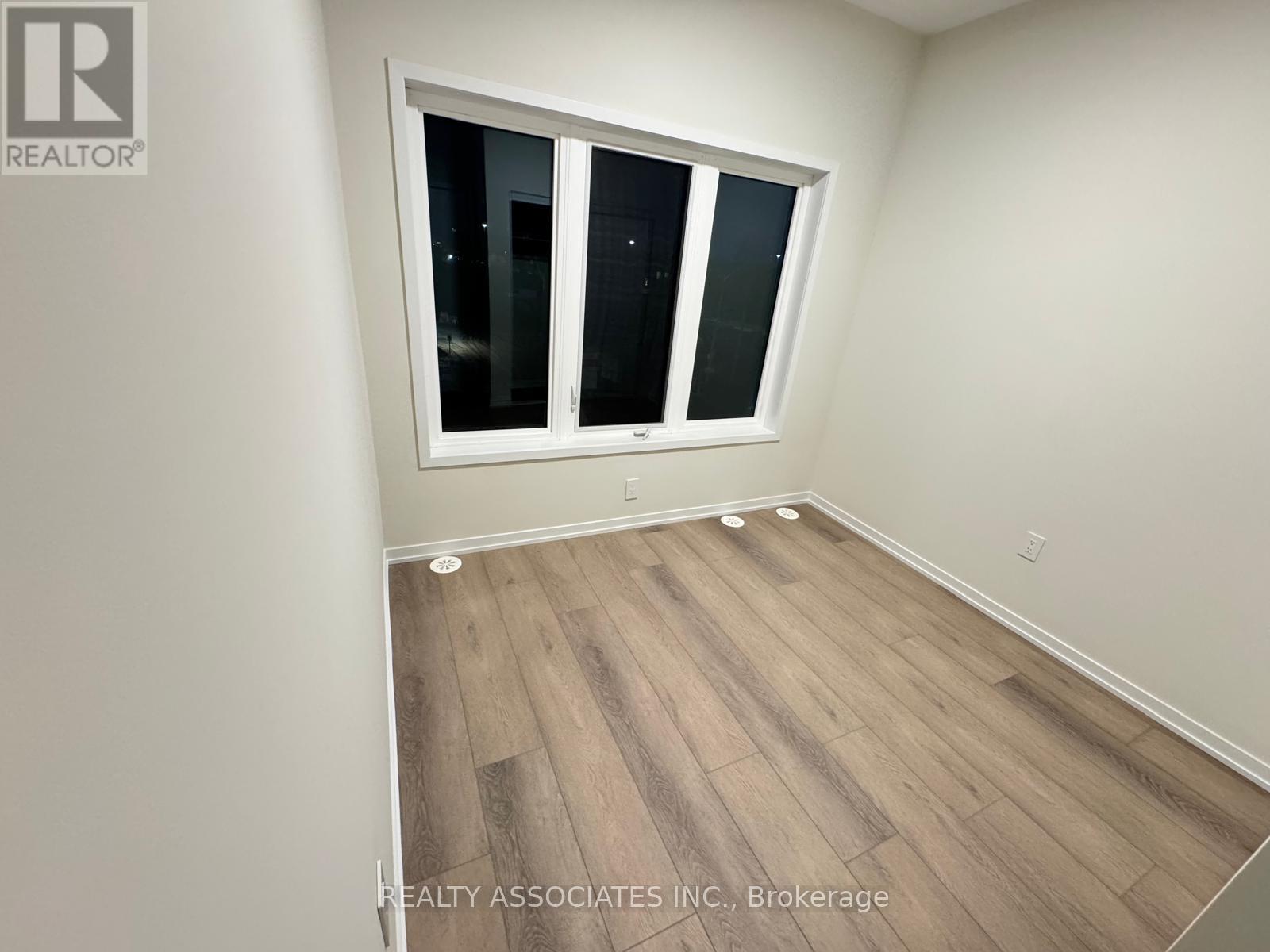 8 Matawin Lane, Richmond Hill, Ontario  L4B 0H8 - Photo 12 - N12580612