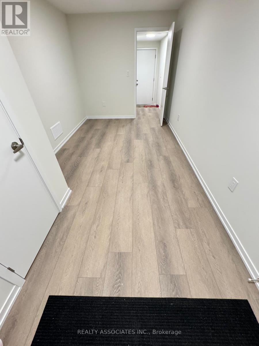 8 Matawin Lane, Richmond Hill, Ontario  L4B 0H8 - Photo 15 - N12580612