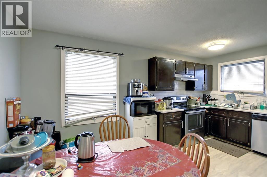 144 Whitmire Road Ne, Calgary, Alberta  T1Y 5Z3 - Photo 9 - A2270446