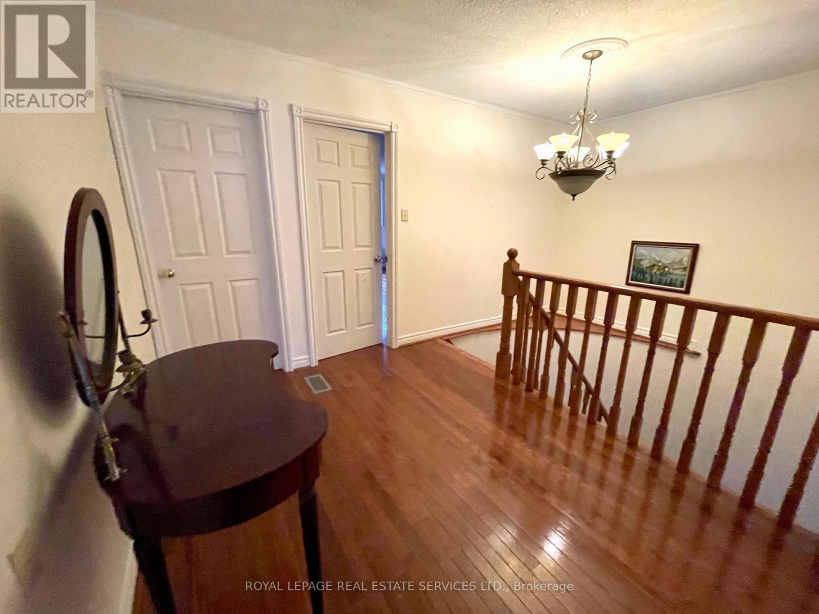 5171 Hidden Valley Court, Mississauga, Ontario  L5M 3P1 - Photo 13 - W12580608