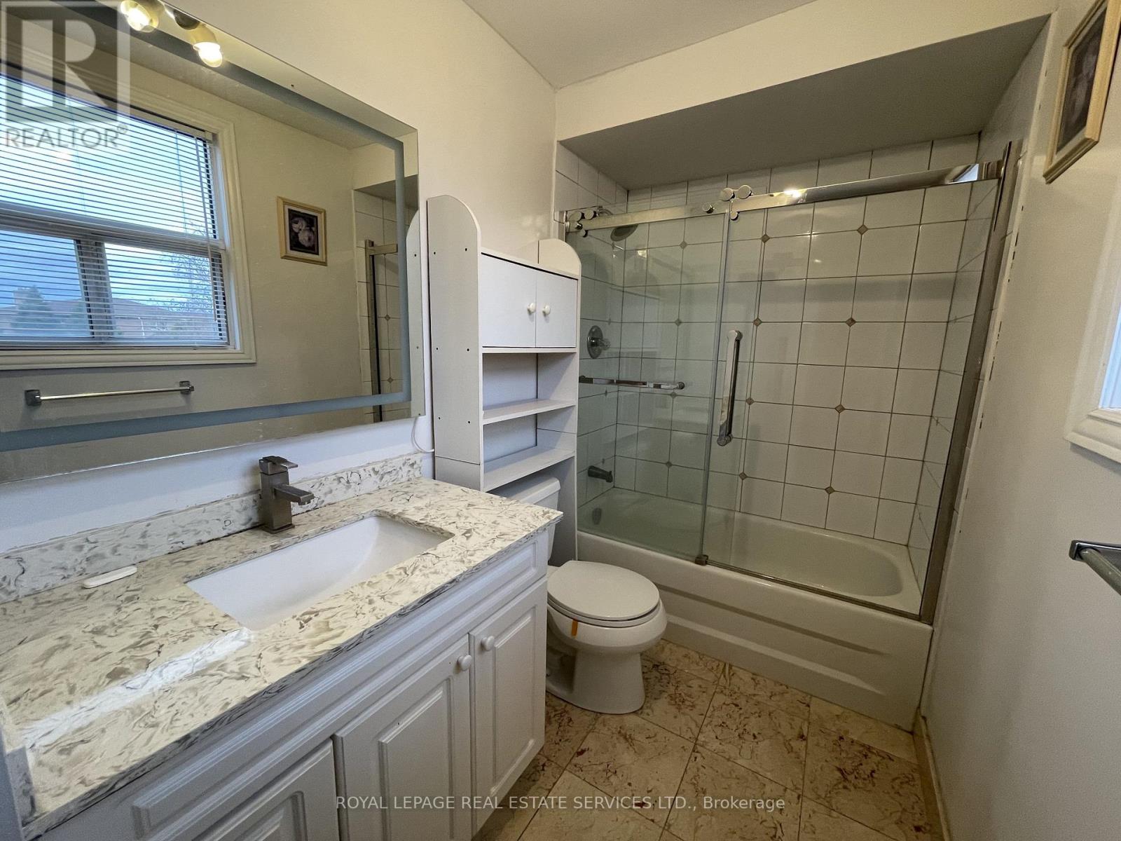 5171 Hidden Valley Court, Mississauga, Ontario  L5M 3P1 - Photo 18 - W12580608