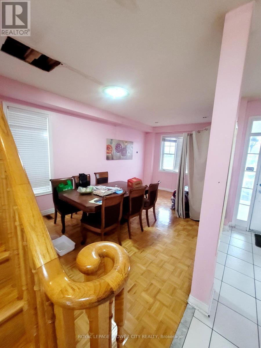 5 Pantomine Boulevard, Brampton, Ontario  L6Y 5M2 - Photo 6 - W12580624