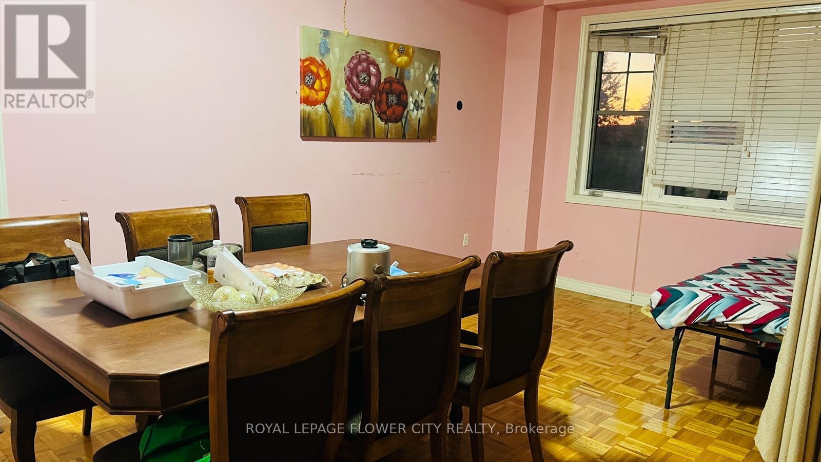 5 Pantomine Boulevard, Brampton, Ontario  L6Y 5M2 - Photo 7 - W12580624