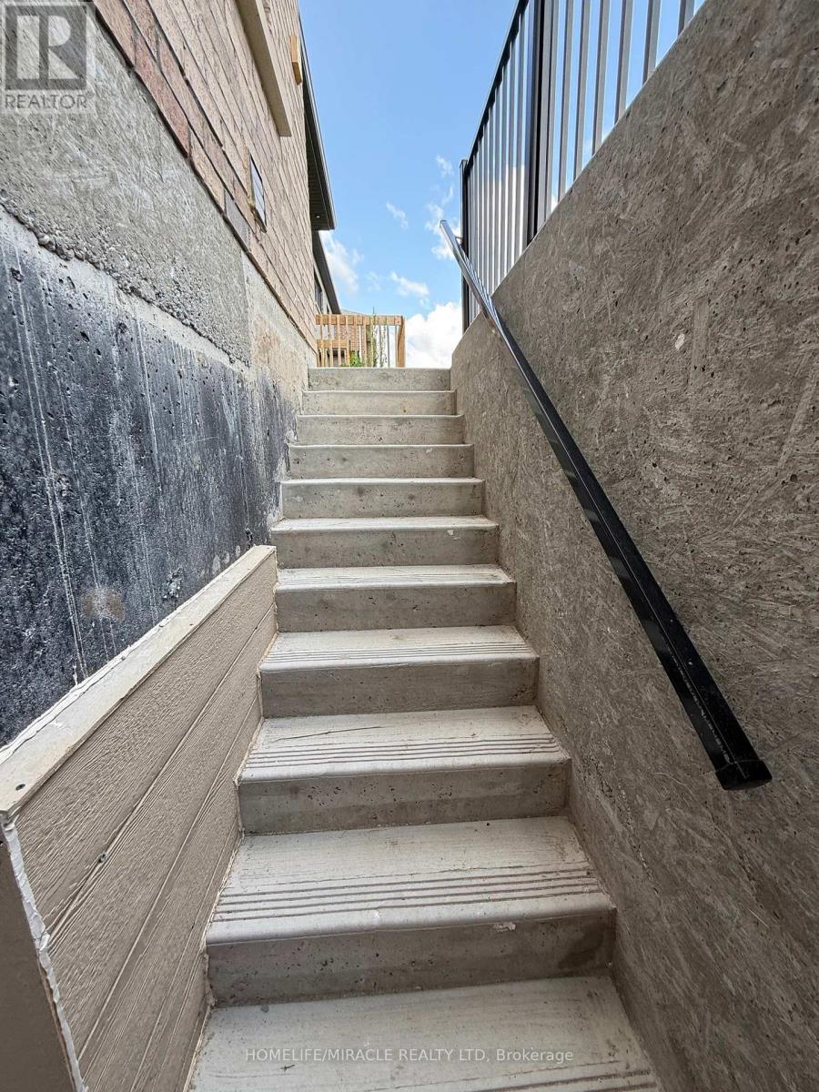 Unknown Address, ,     - Photo 2 - W12580642