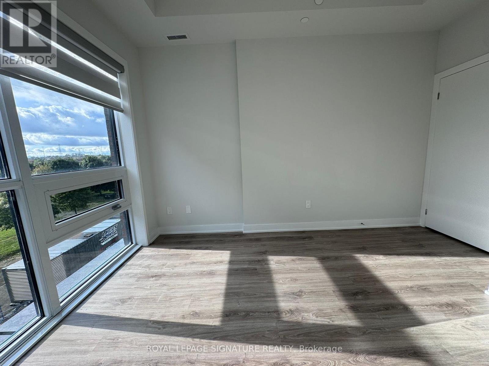 308 - 4130 Parkside Village Drive, Mississauga, Ontario  L5B 3M8 - Photo 7 - W12580644