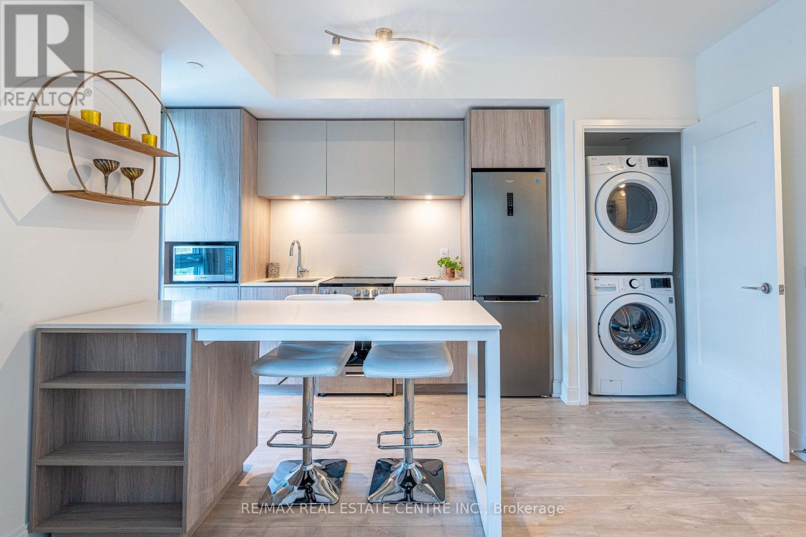 703 - 70 Annie Craig Drive, Toronto, Ontario  M8V 0G2 - Photo 6 - W12580654