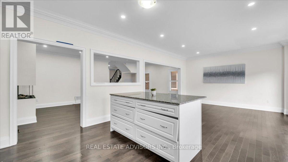 7 Ferdinand Drive, Brampton, Ontario  L6Y 0E4 - Photo 22 - W12573462