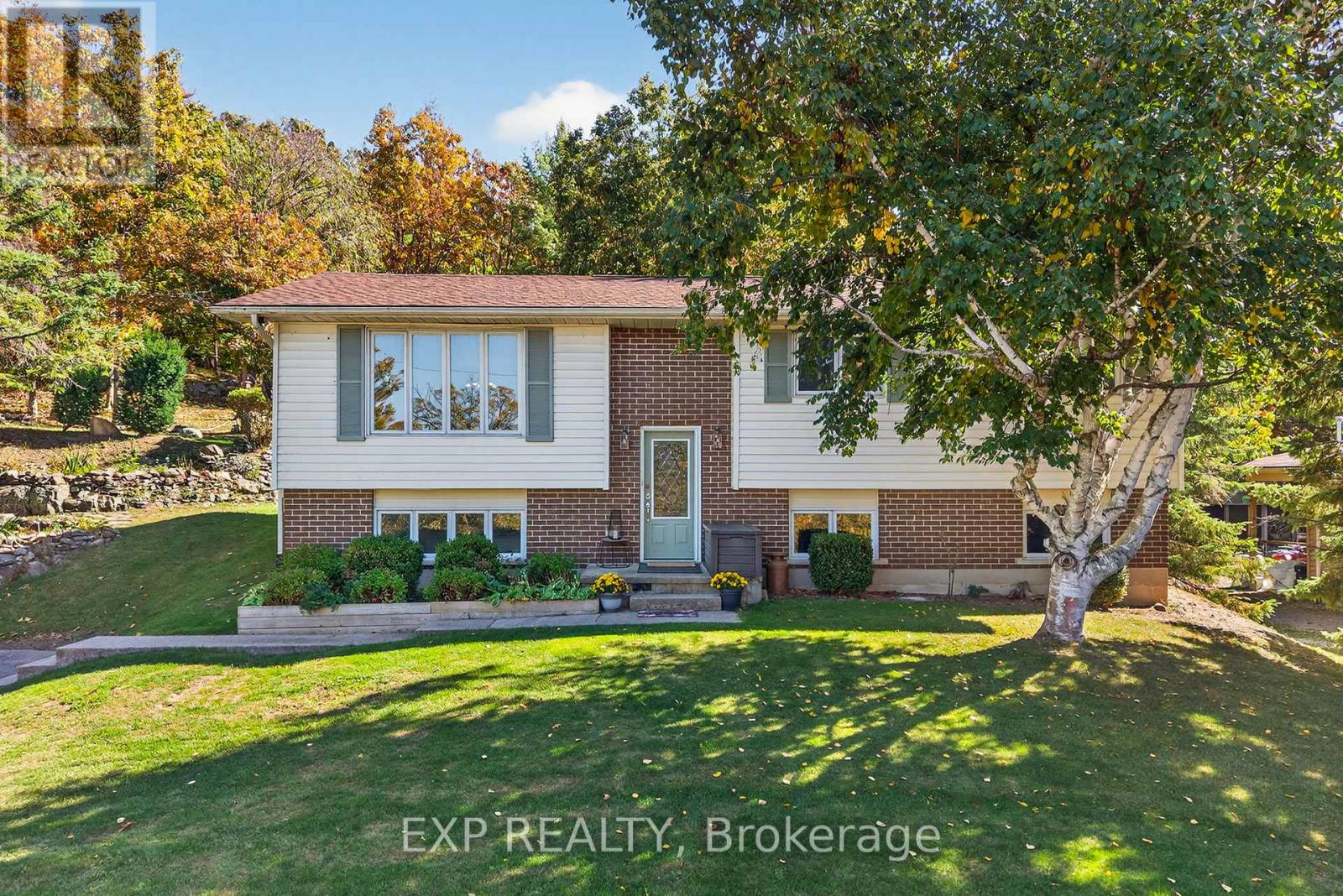 3127 2 Highway, Kingston, Ontario  K7L 5H6 - Photo 2 - X12450964