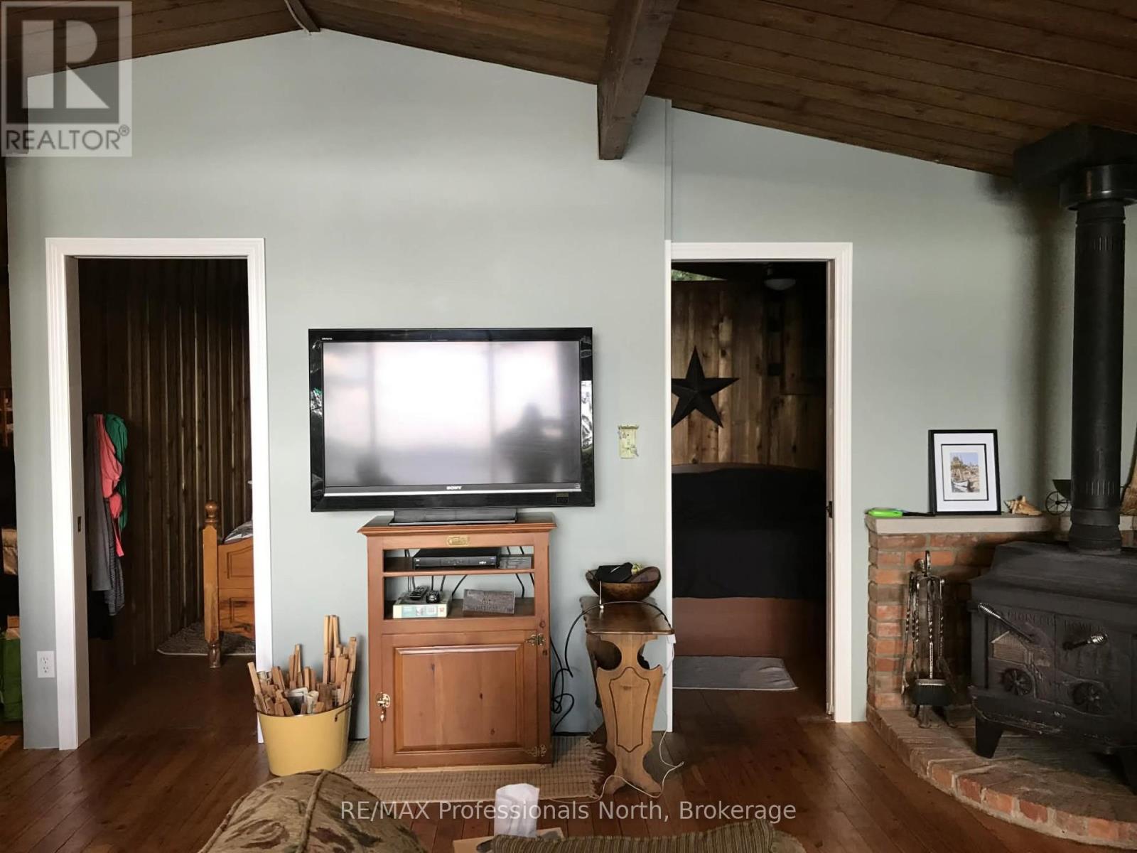 5541 Kennisis Lake Road, Dysart Et Al, Ontario  K0M 1S0 - Photo 13 - X12579910