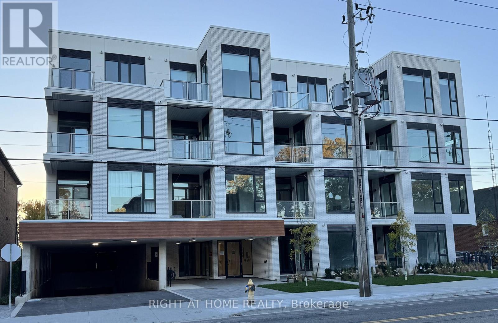 722 Marlee Avenue, Toronto, Ontario  M6B 3J7 - Photo 18 - W12580672