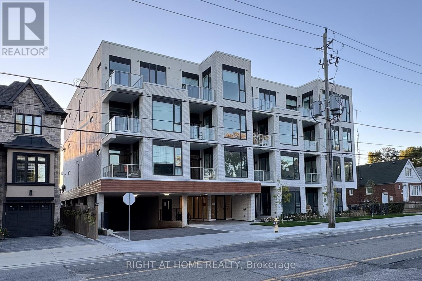 722 Marlee Avenue, Toronto, Ontario  M6B 3J7 - Photo 2 - W12580672