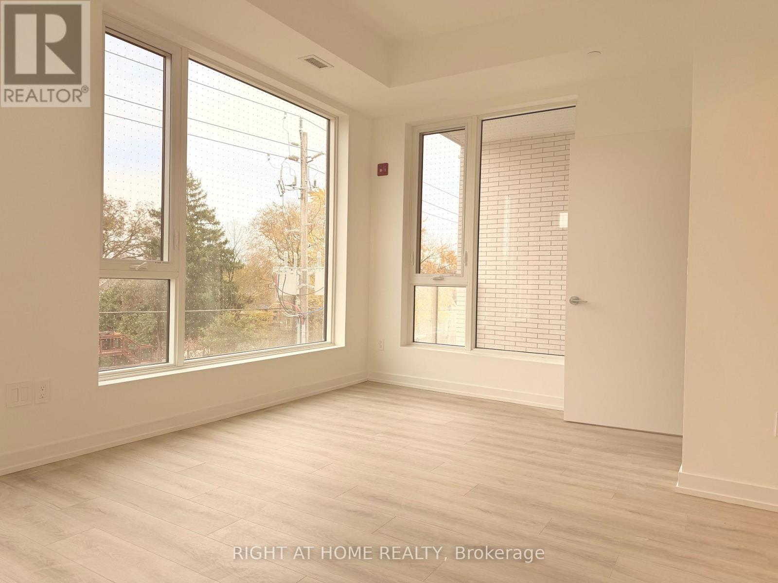 722 Marlee Avenue, Toronto, Ontario  M6B 3J7 - Photo 3 - W12580672