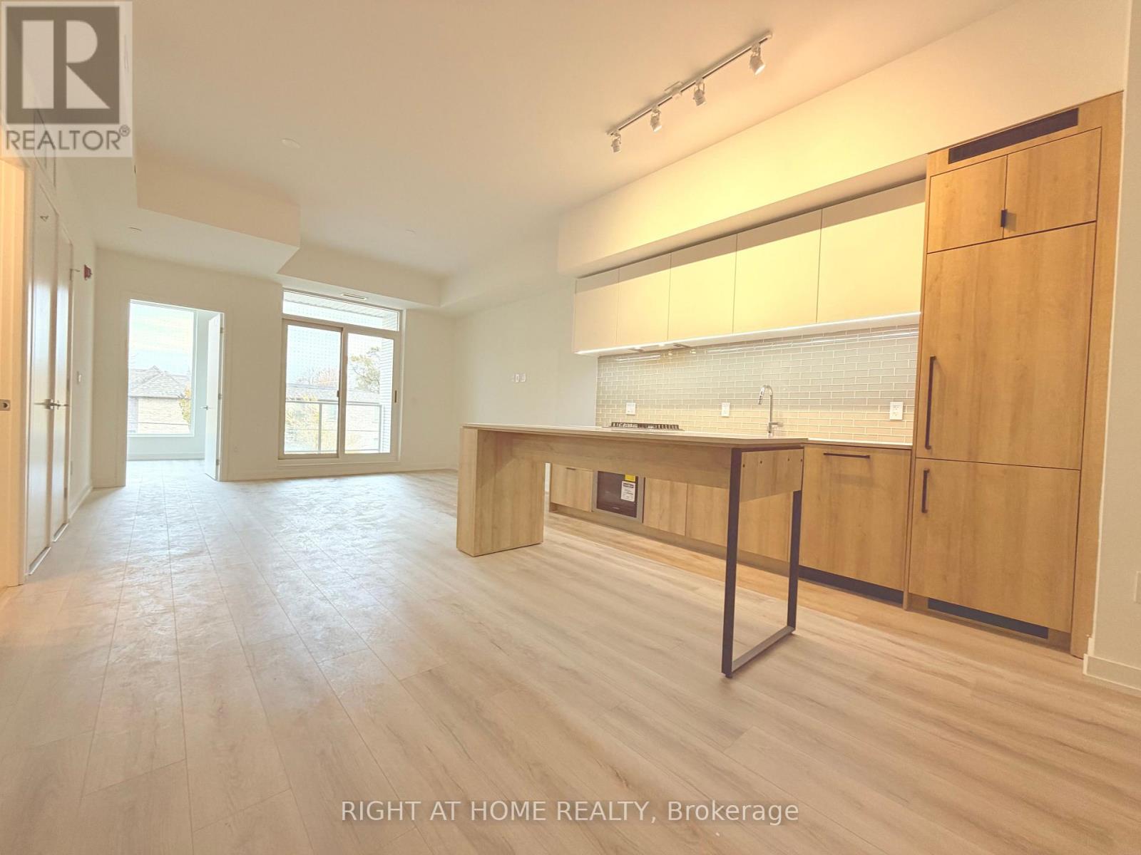 722 Marlee Avenue, Toronto, Ontario  M6B 3J7 - Photo 8 - W12580672