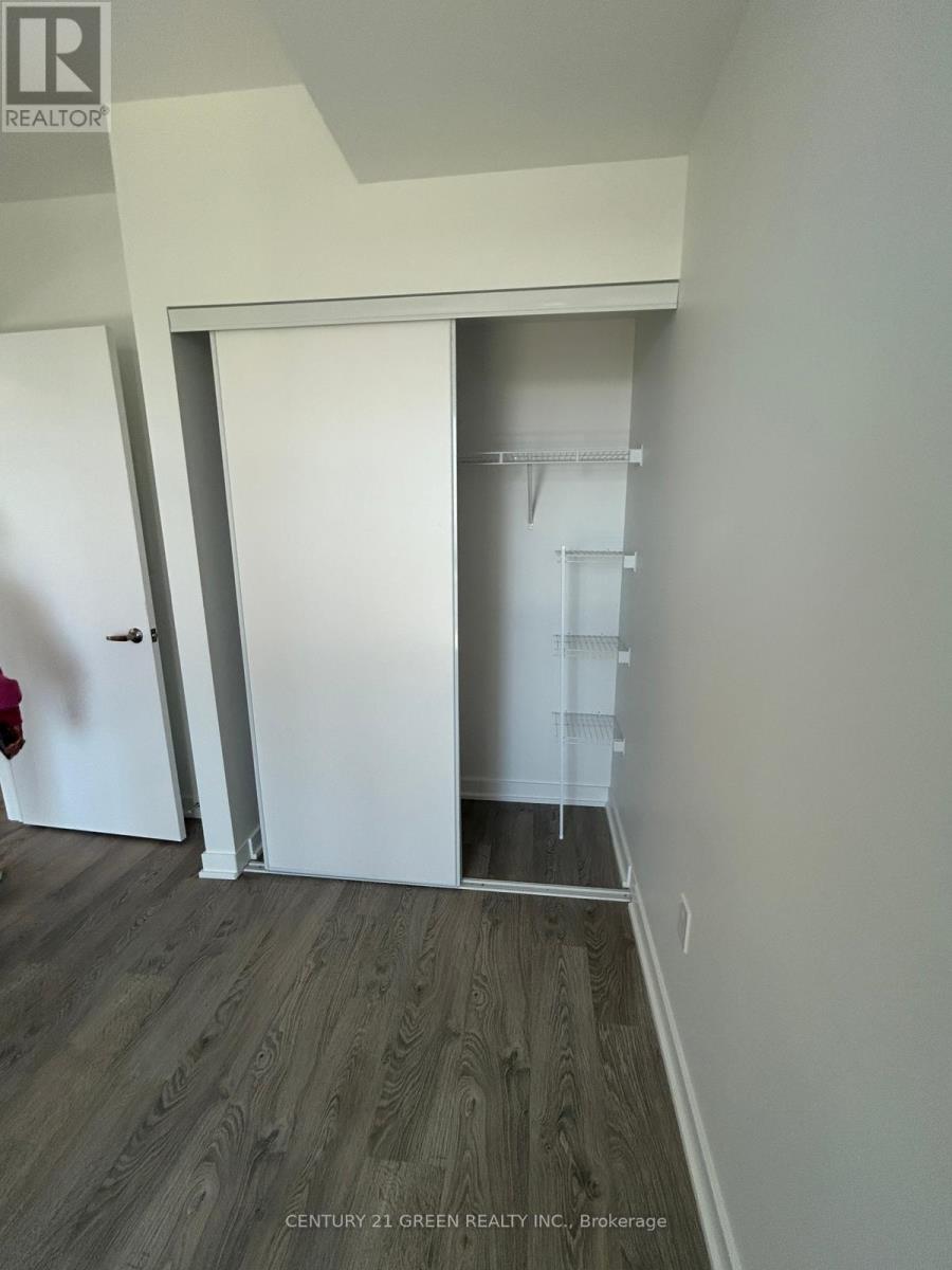 302 - 720 Whitlock Avenue, Milton, Ontario L9E 2B2 - Photo 11 - W12580666