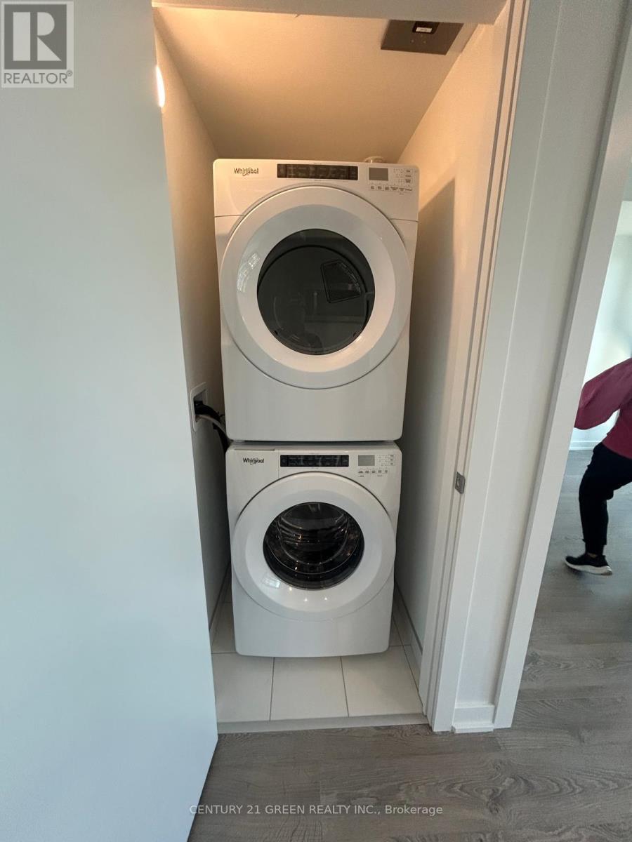 302 - 720 Whitlock Avenue, Milton, Ontario L9E 2B2 - Photo 13 - W12580666